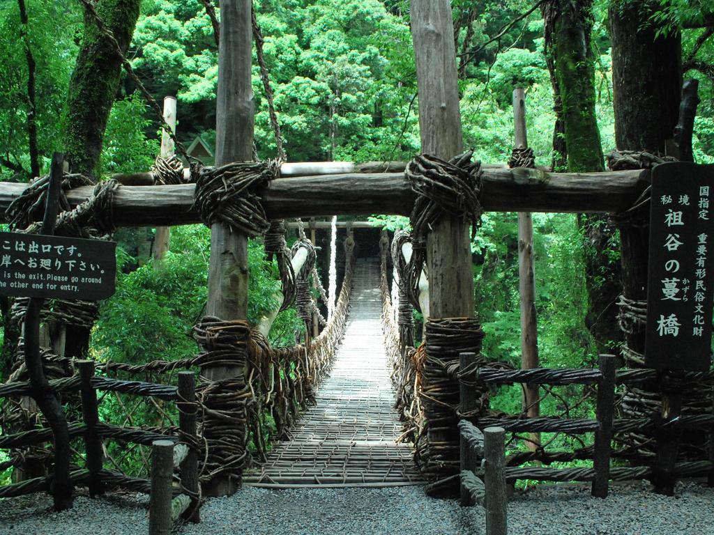 ホテルかずら橋 徳島市 エクステリア 写真